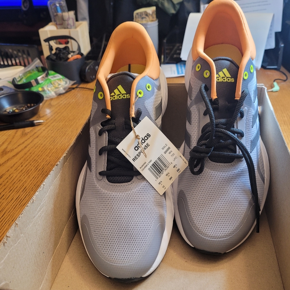 Man's Adidas Sneakers 👟 - Picture 10 of 10